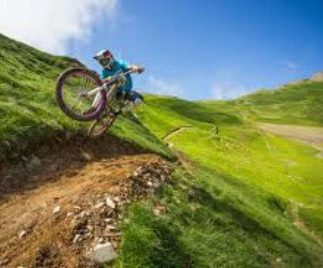 Апартаменти L'Argalyde Esprit Pyrenees Wellness & Cycling Ayzac-Ost Екстер'єр фото